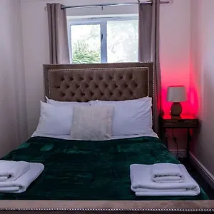 https://pristine-relocation-house.cambridgehotelsuk.com